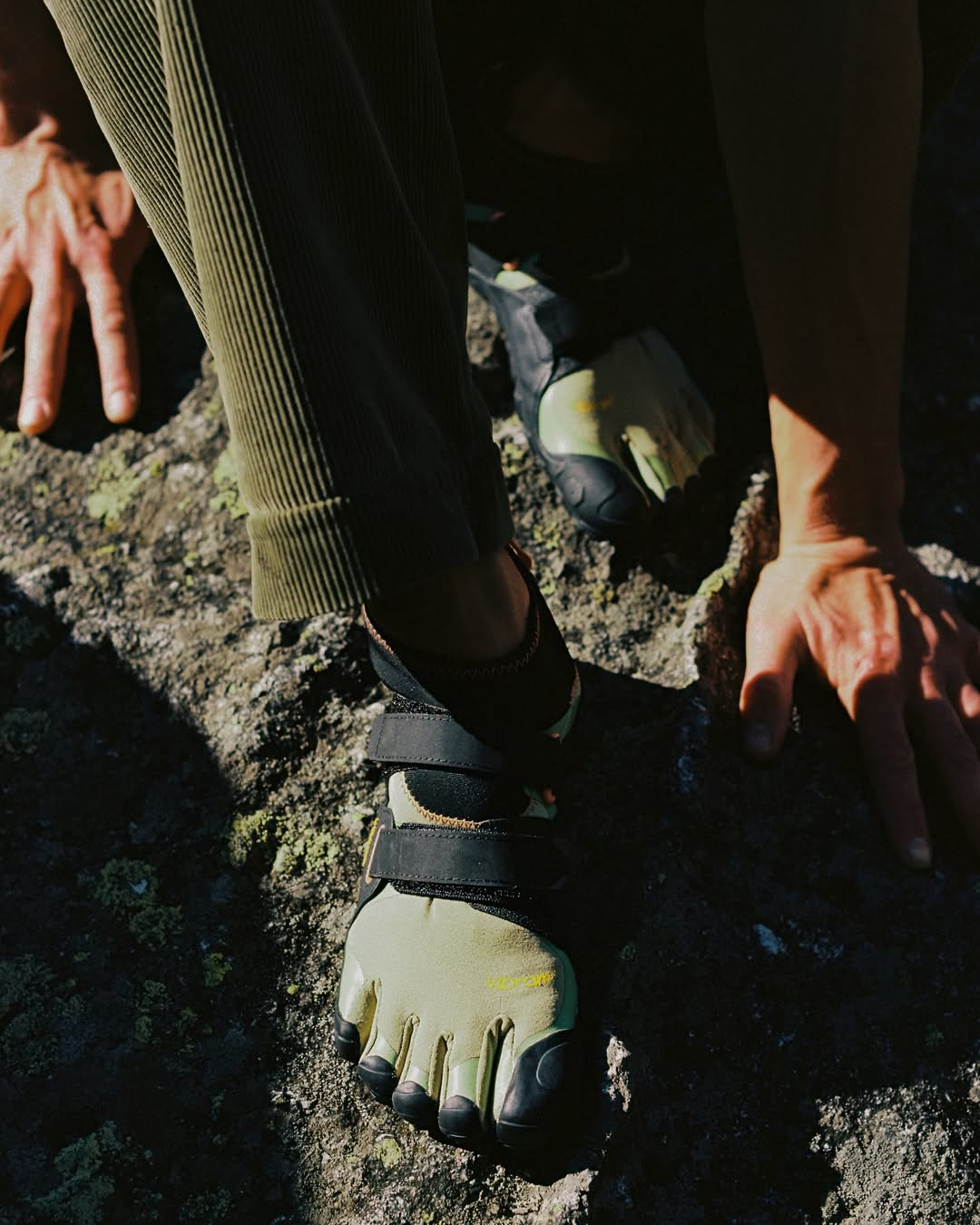 VIBRAM - UNISEX五指鞋 Scramkey 户外徒步登山越野五指鞋 (軍綠/黑色)